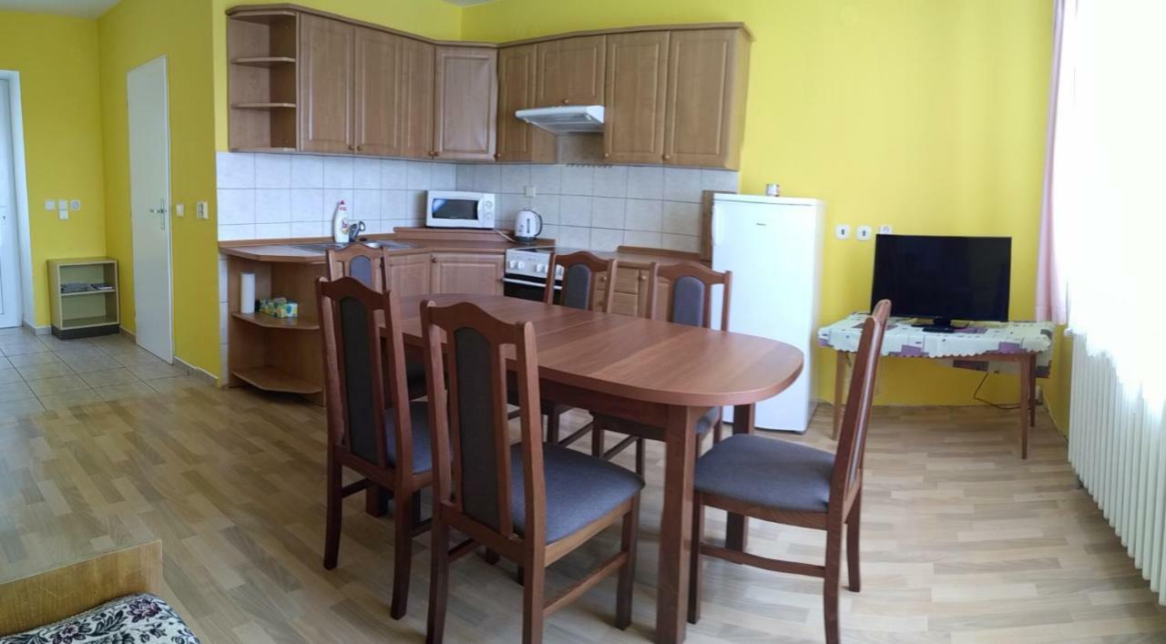Apartman Utvina מראה חיצוני תמונה